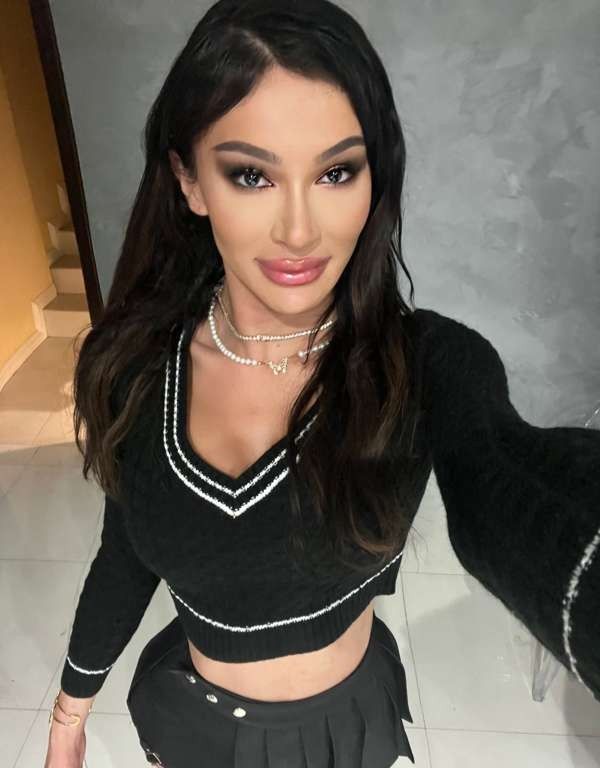 С сюрпризом Карина Ново-Савиновский Фотография 1